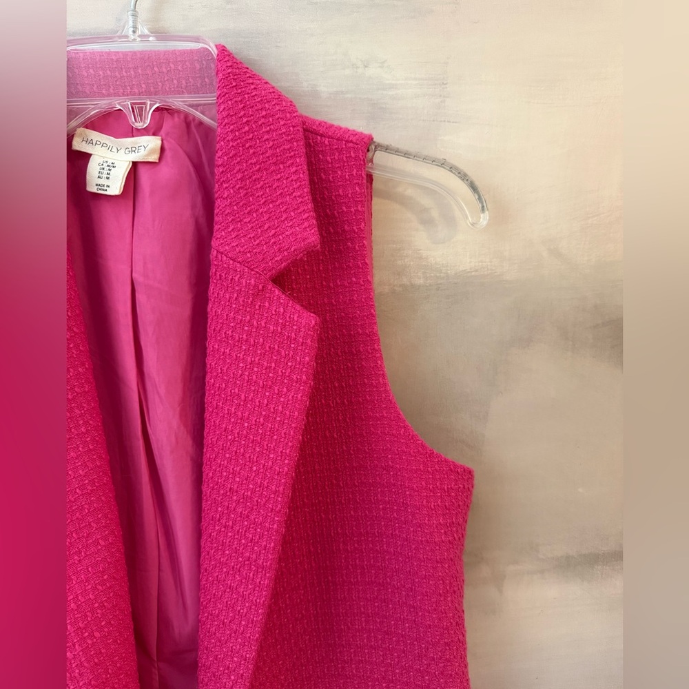 Women's Hot Pink Sleeveless Blazer Vest - Picture 4 of 8